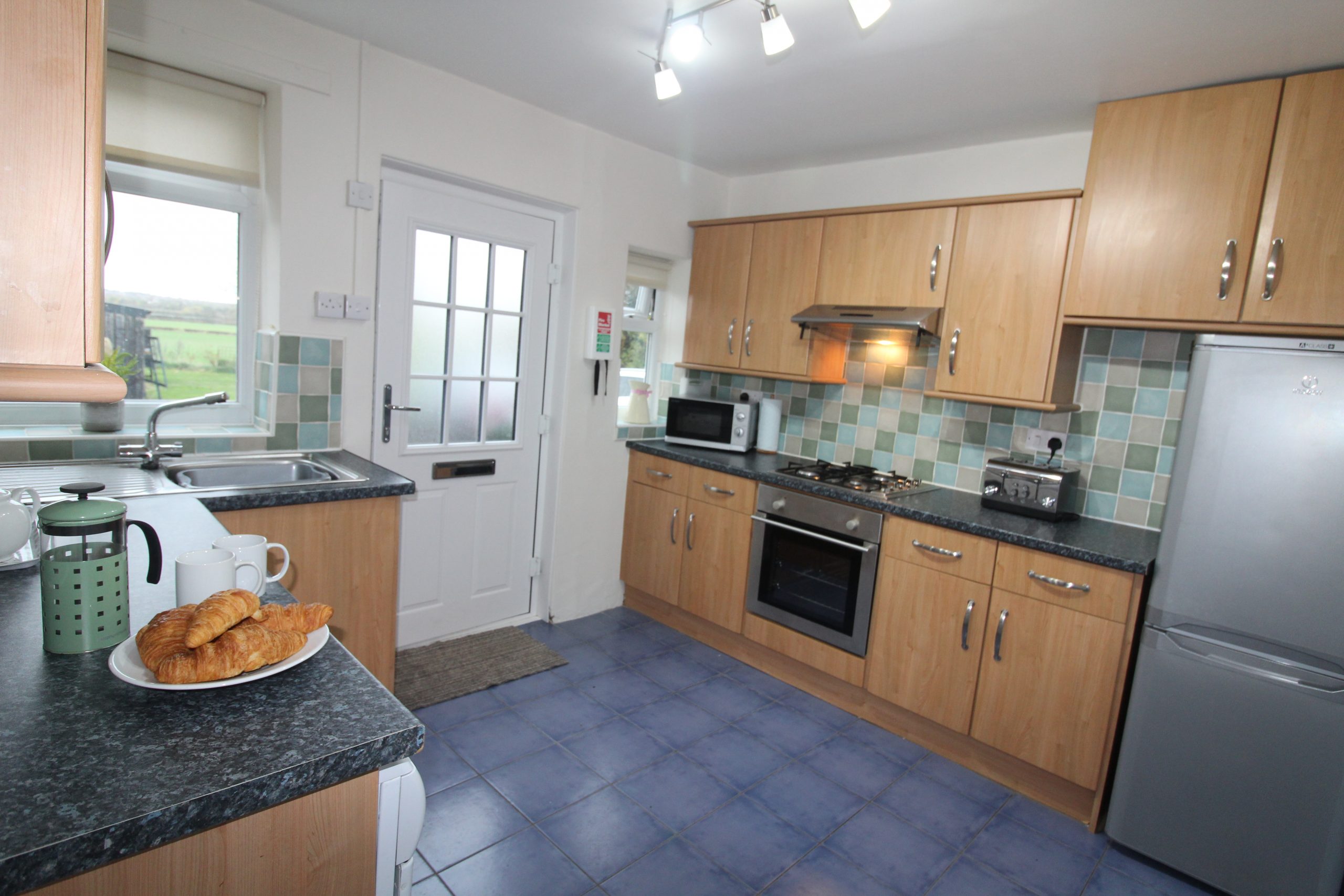 No 3 Farm Cottage - Kitchen