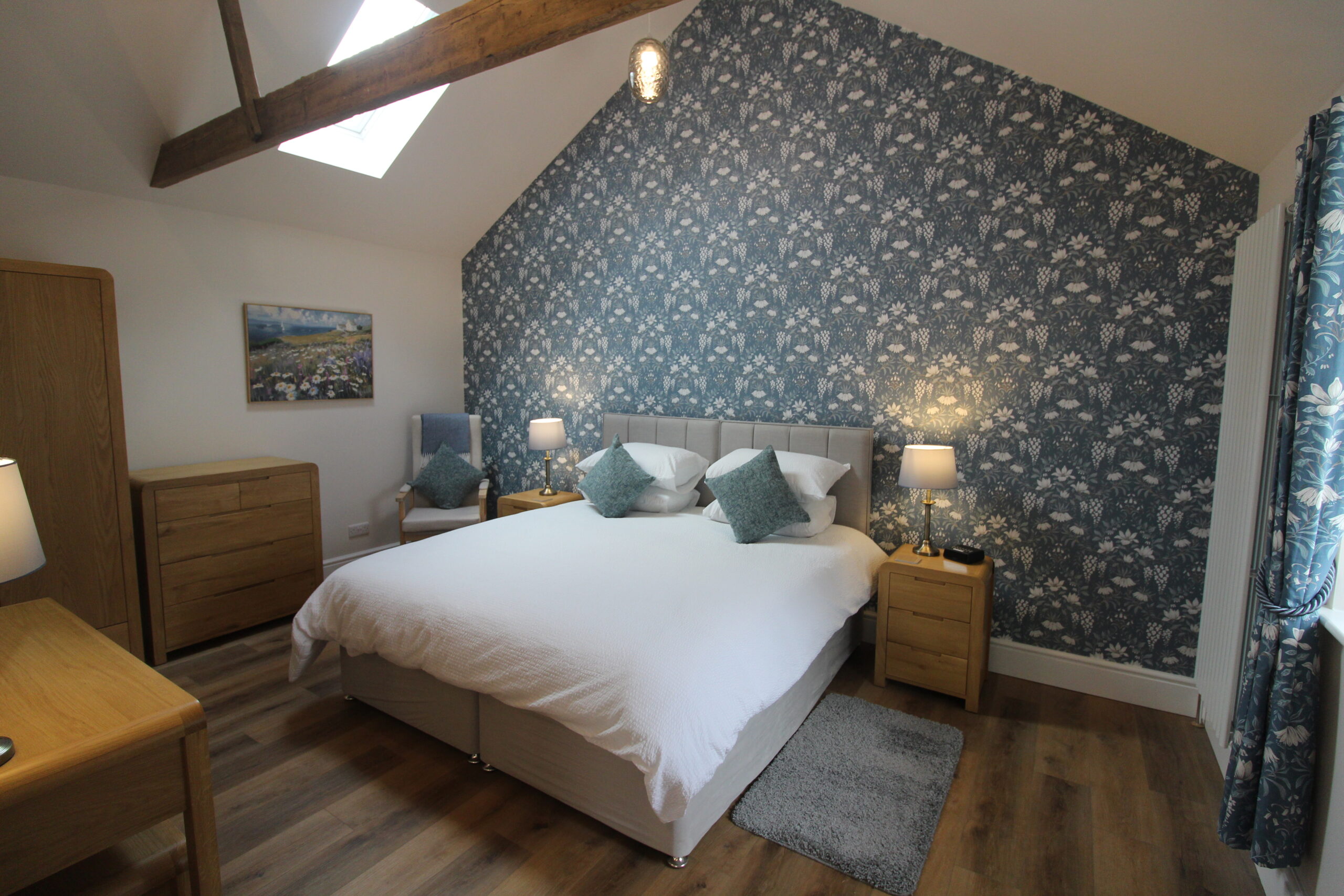 1 The Cartshed - Bedroom 1