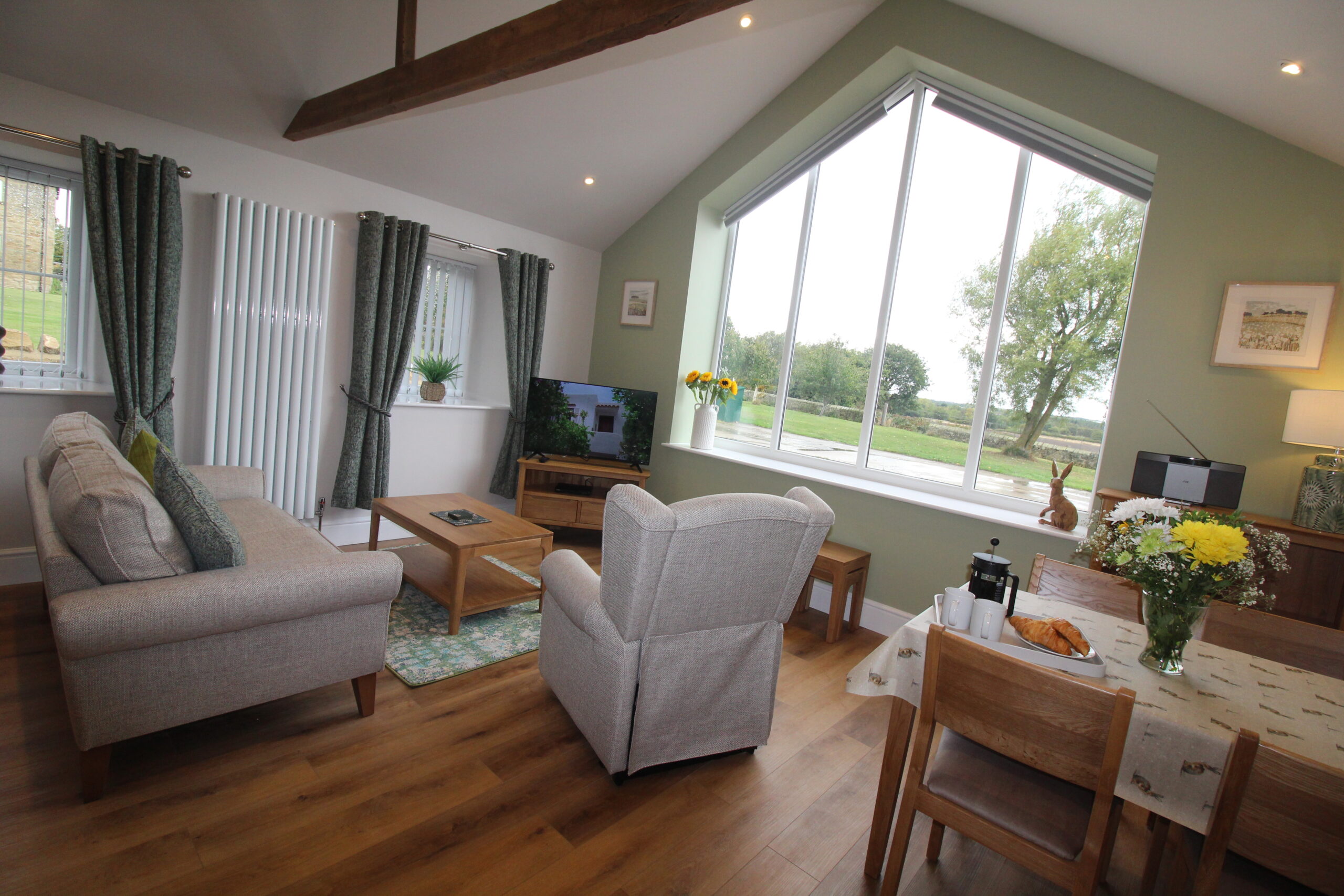 1 The Cartshed - Living 2