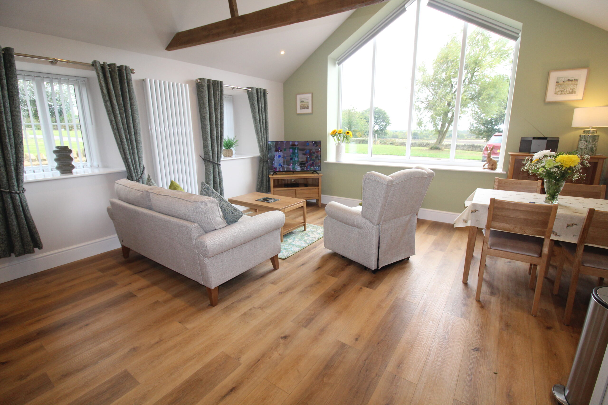 1 The Cartshed - Living 3