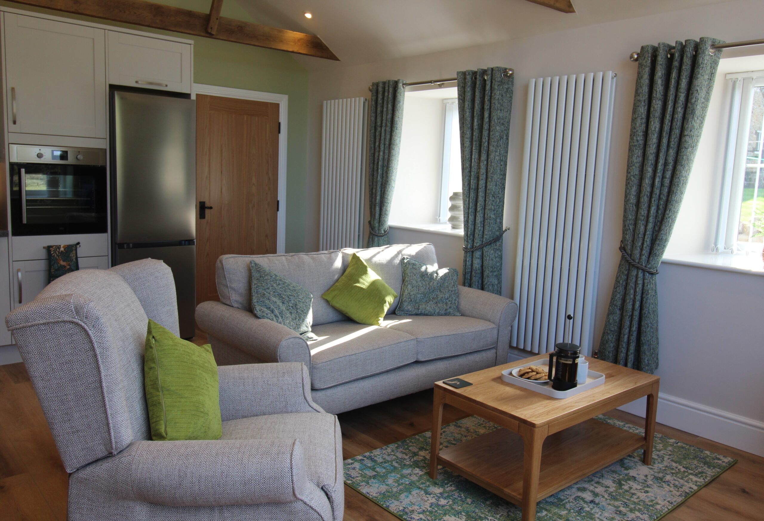 1 The Cartshed - Living 6